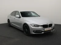 BMW 320 2 120kW thumbnail