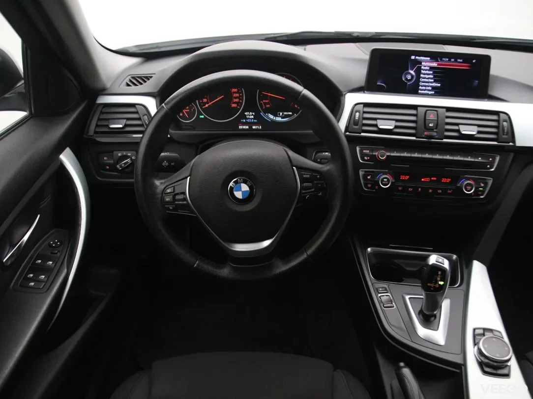 BMW 320 2 120kW