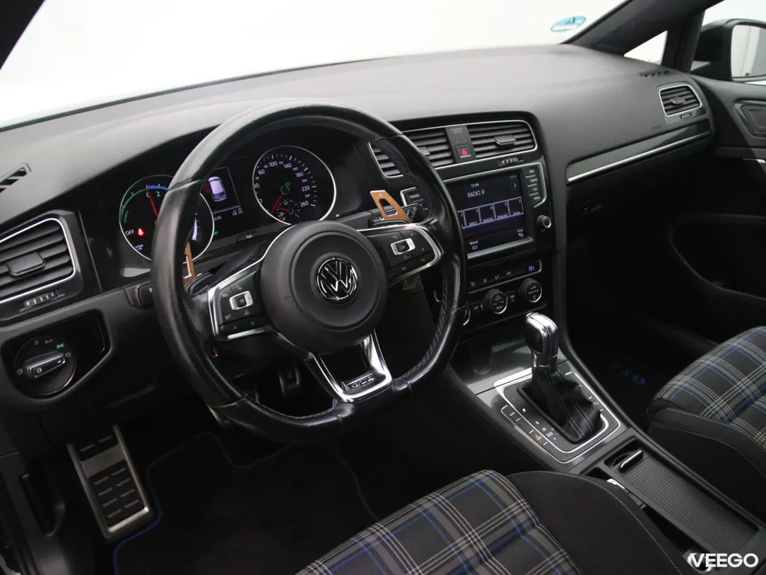 Volkswagen Golf 1.4 150kW