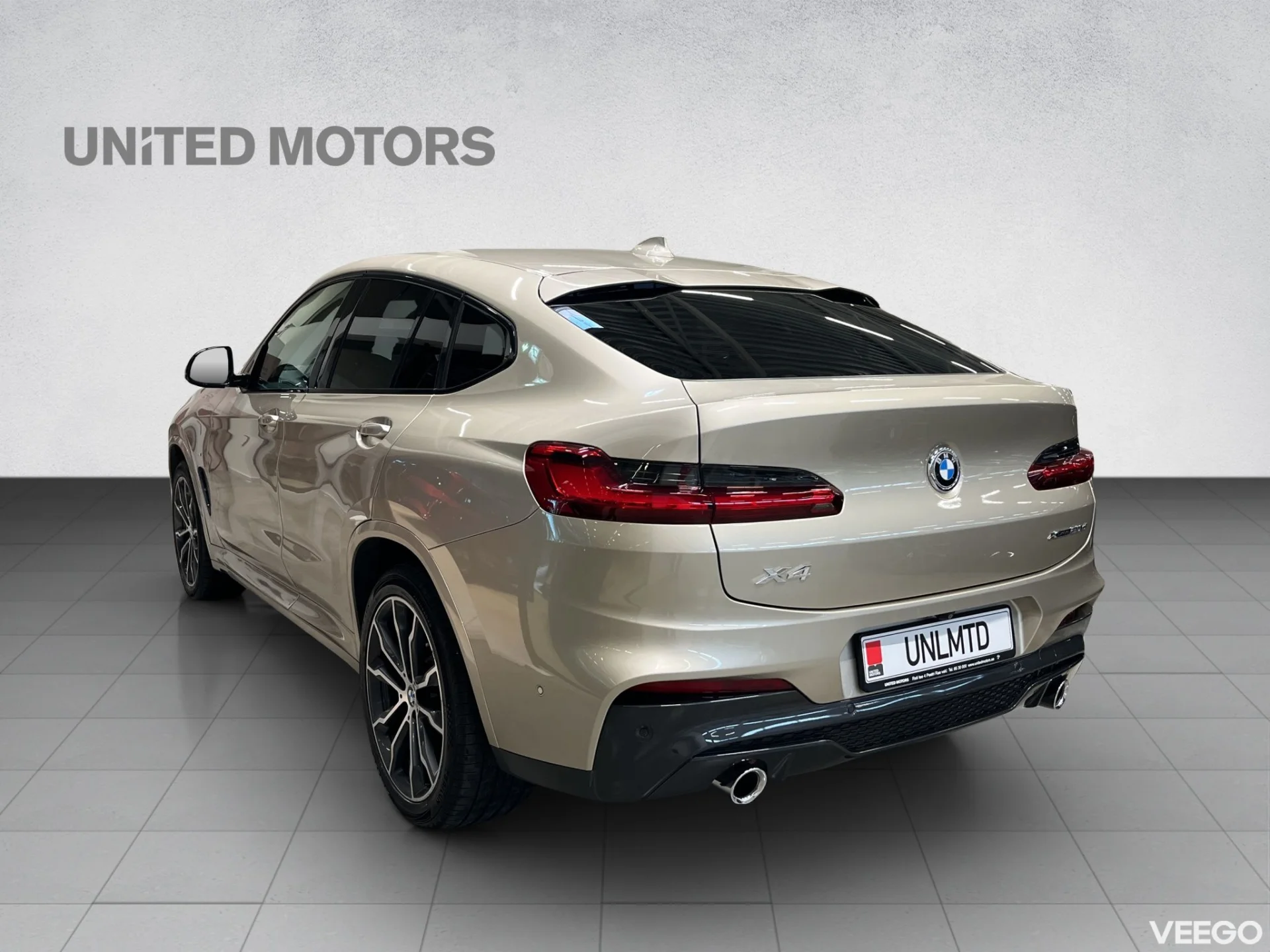BMW X4 M-Sportpakett 140kW
