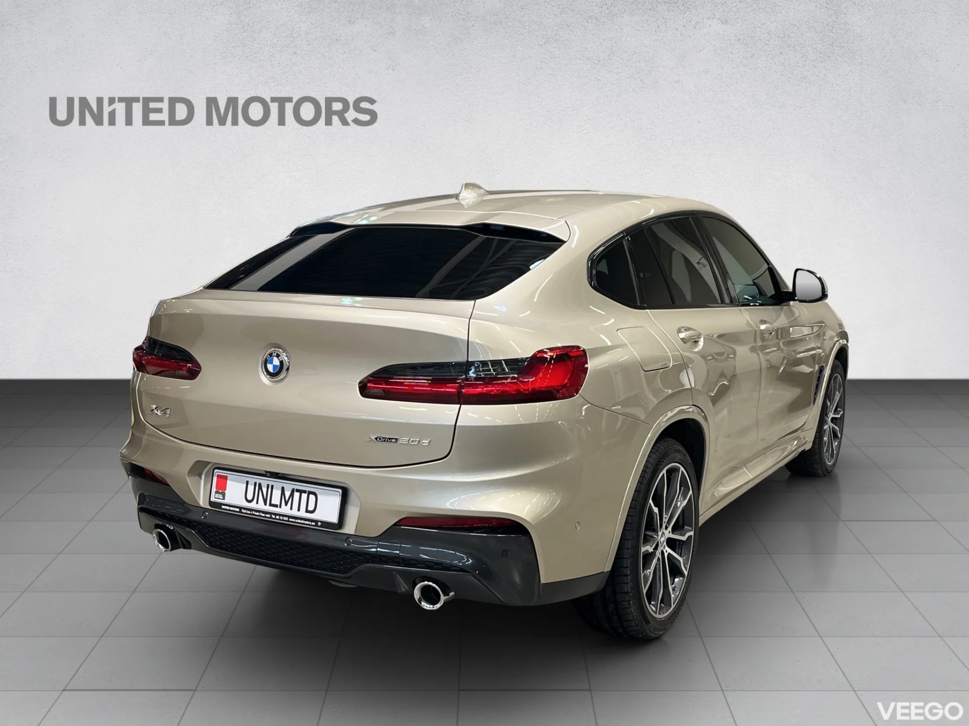 BMW X4 M-Sportpakett 140kW