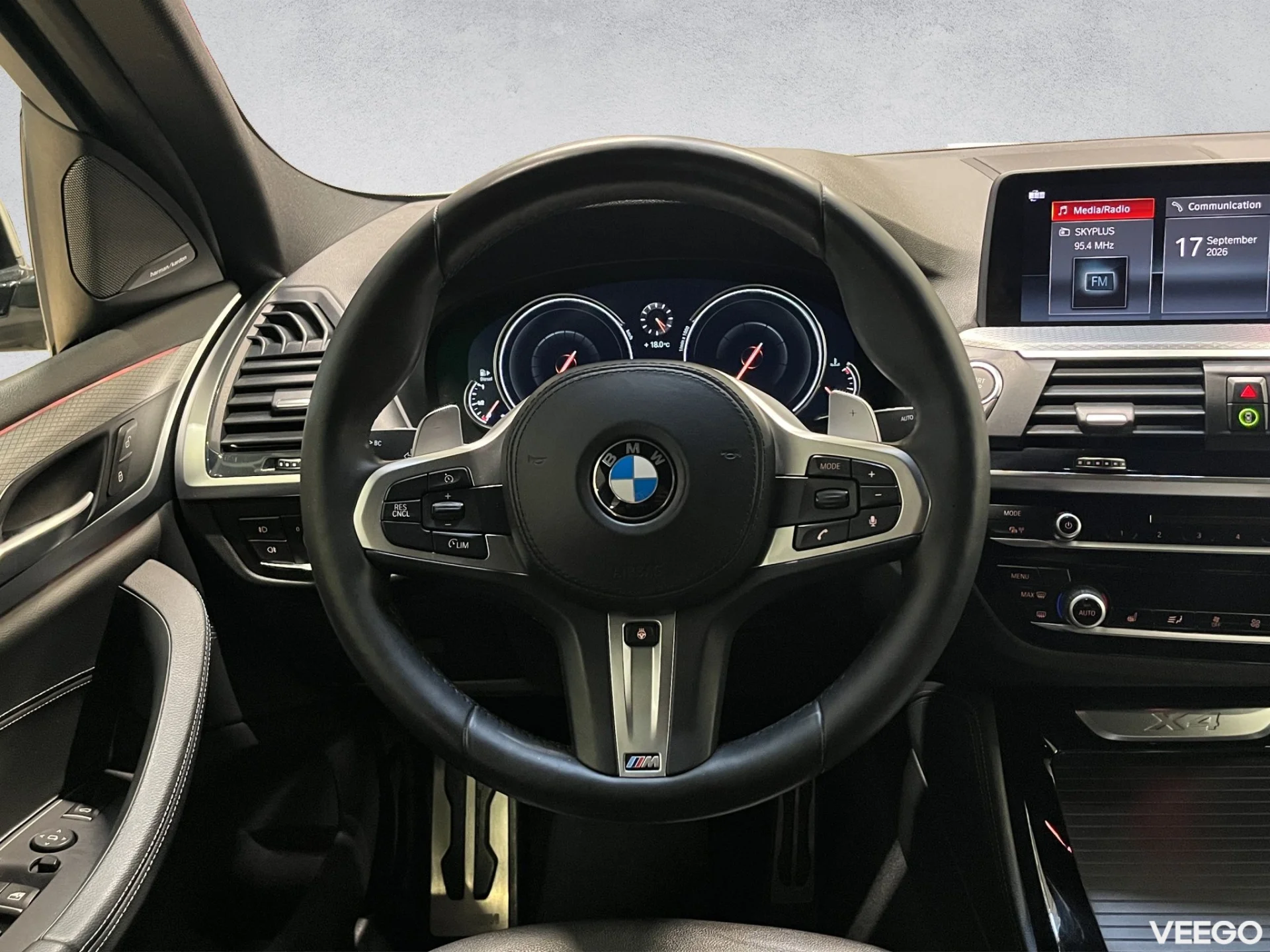 BMW X4 M-Sportpakett 140kW