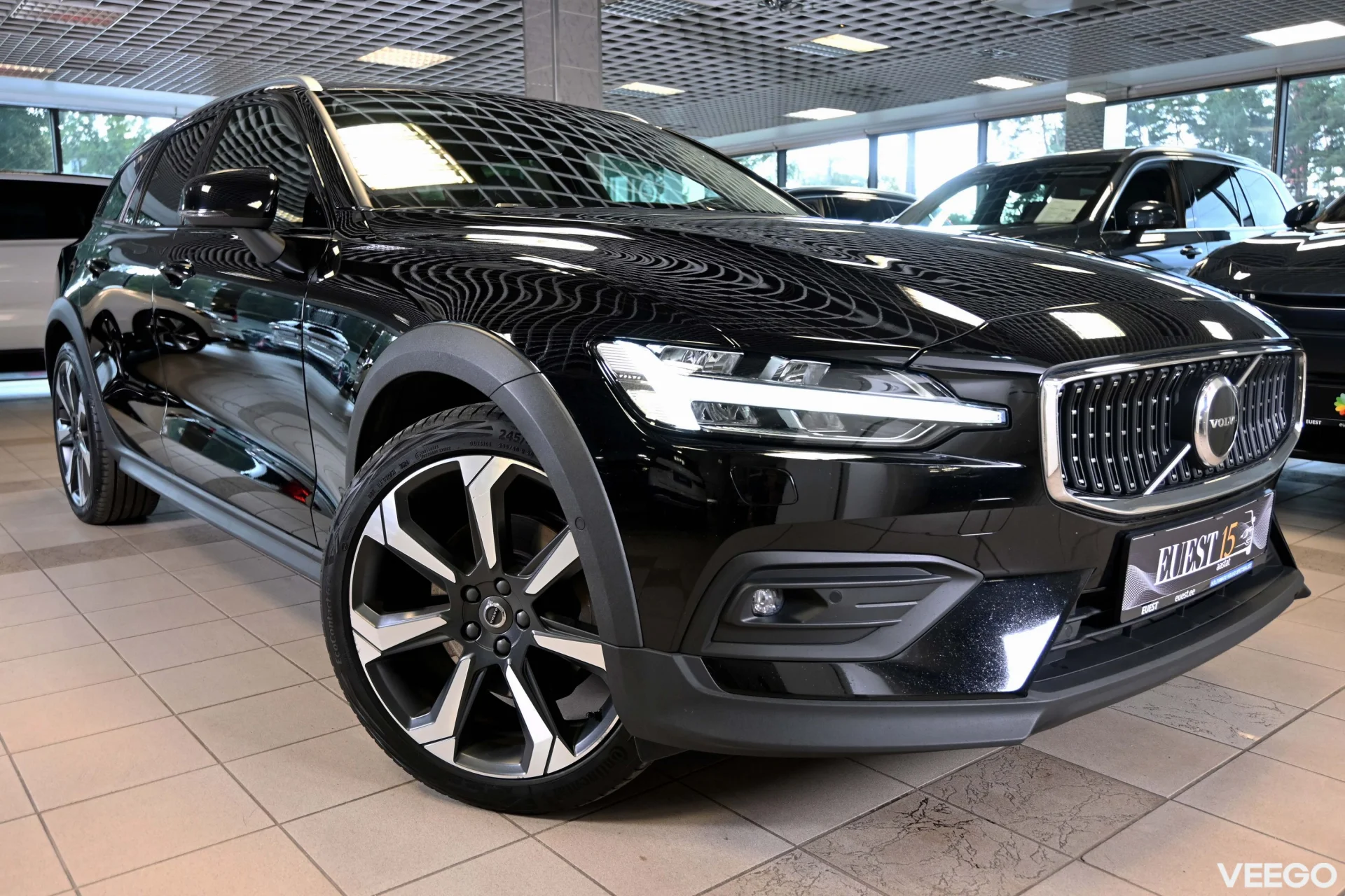 Volvo V60 Cross Country AWD BRIGHT PLUS INTELLI SAFE FACELIFT 2023 2 145kW