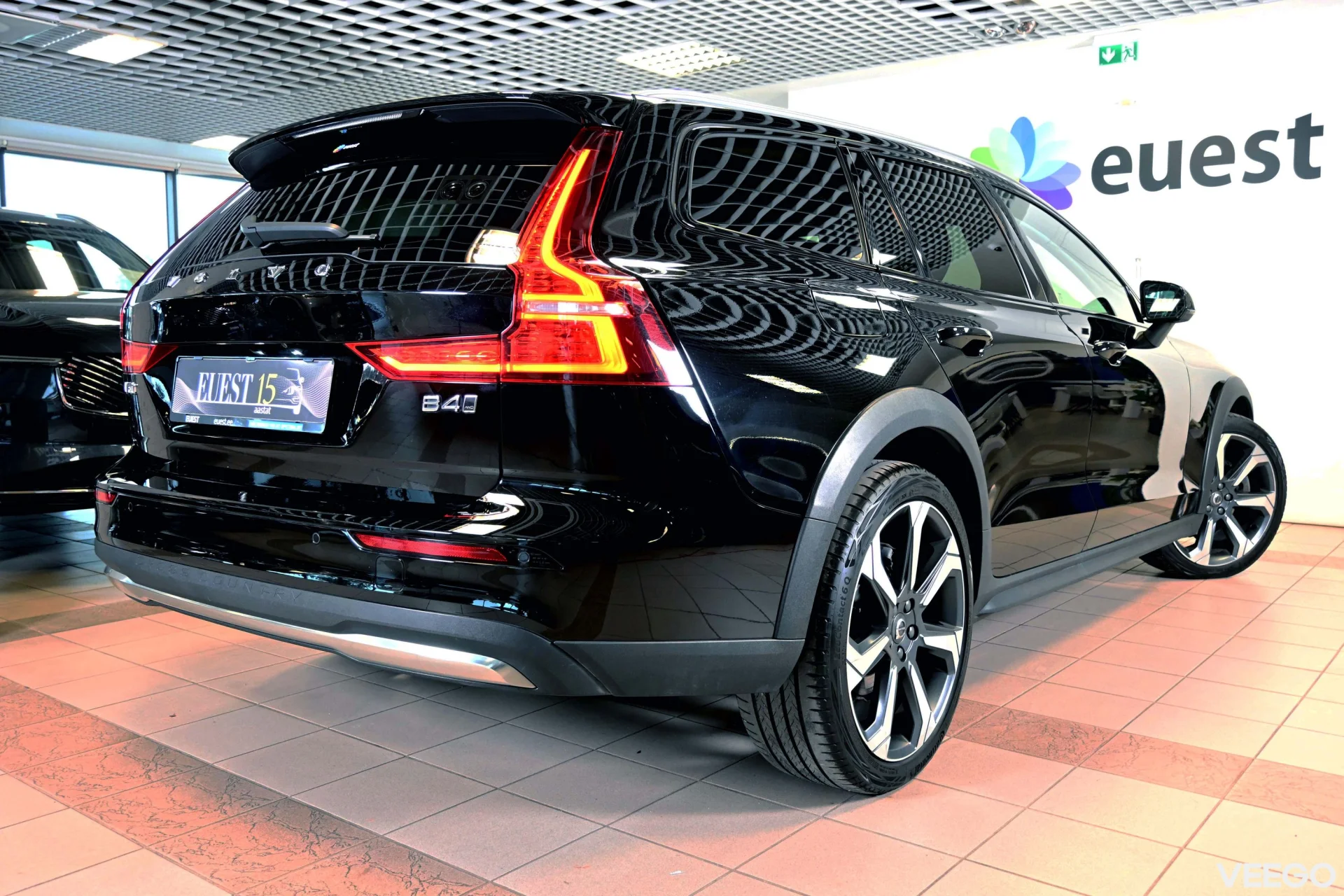 Volvo V60 Cross Country AWD BRIGHT PLUS INTELLI SAFE FACELIFT 2023 2 145kW