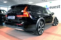 Volvo V60 Cross Country AWD BRIGHT PLUS INTELLI SAFE FACELIFT 2023 2 145kW thumbnail