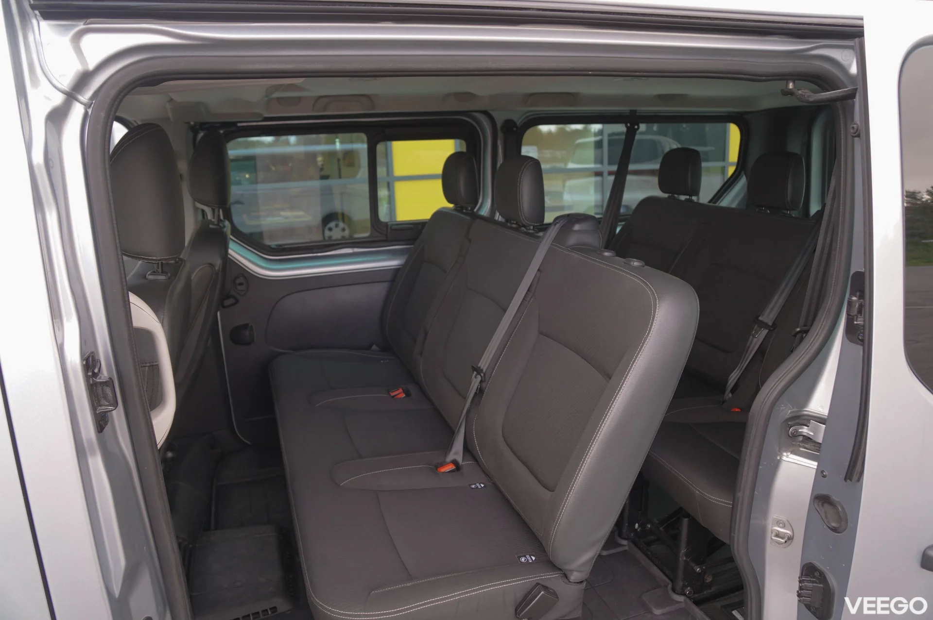 Renault TRAFIC Passanger Pack Clim L2H1 2 110kW