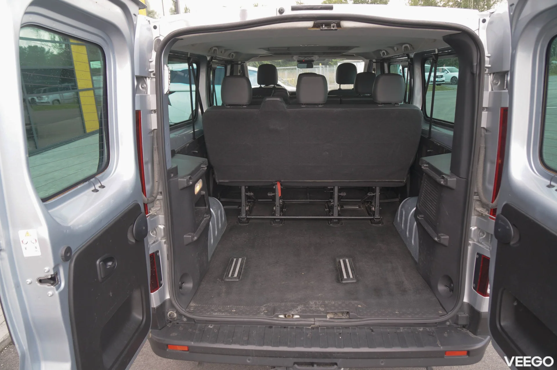 Renault TRAFIC Passanger Pack Clim L2H1 2 110kW