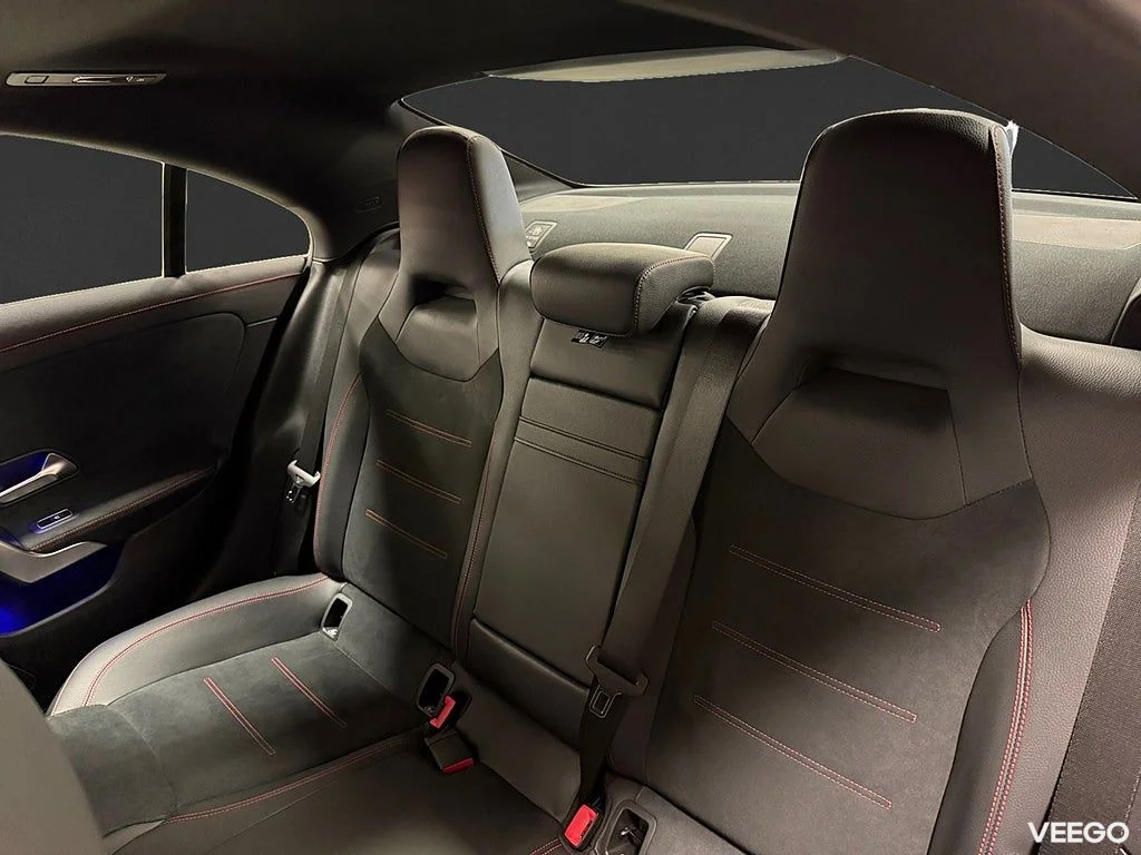 Mercedes-Benz CLA 200 4M 163HK AMG /Pano /Burmester 120kW