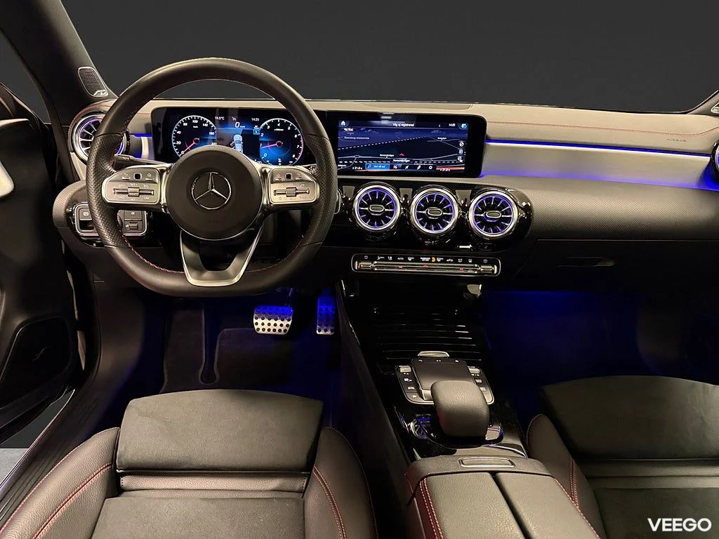 Mercedes-Benz CLA 200 4M 163HK AMG /Pano /Burmester 120kW