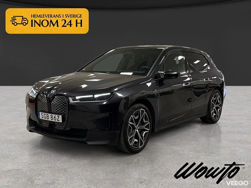 BMW iX xDrive40 326Hk /Sky Lounge /360 /Se Spec /Moms 240kW