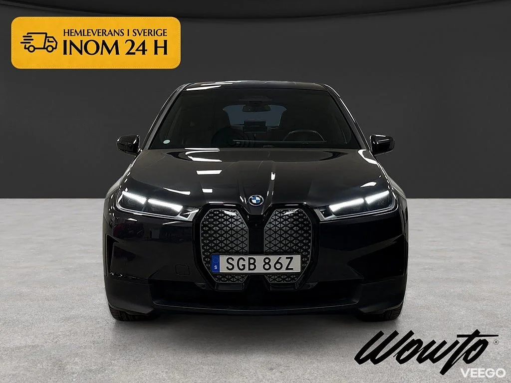 BMW iX xDrive40 326Hk /Sky Lounge /360 /Se Spec /Moms 240kW