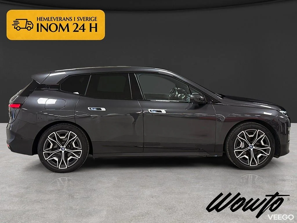 BMW iX xDrive40 326Hk /Sky Lounge /360 /Se Spec /Moms 240kW