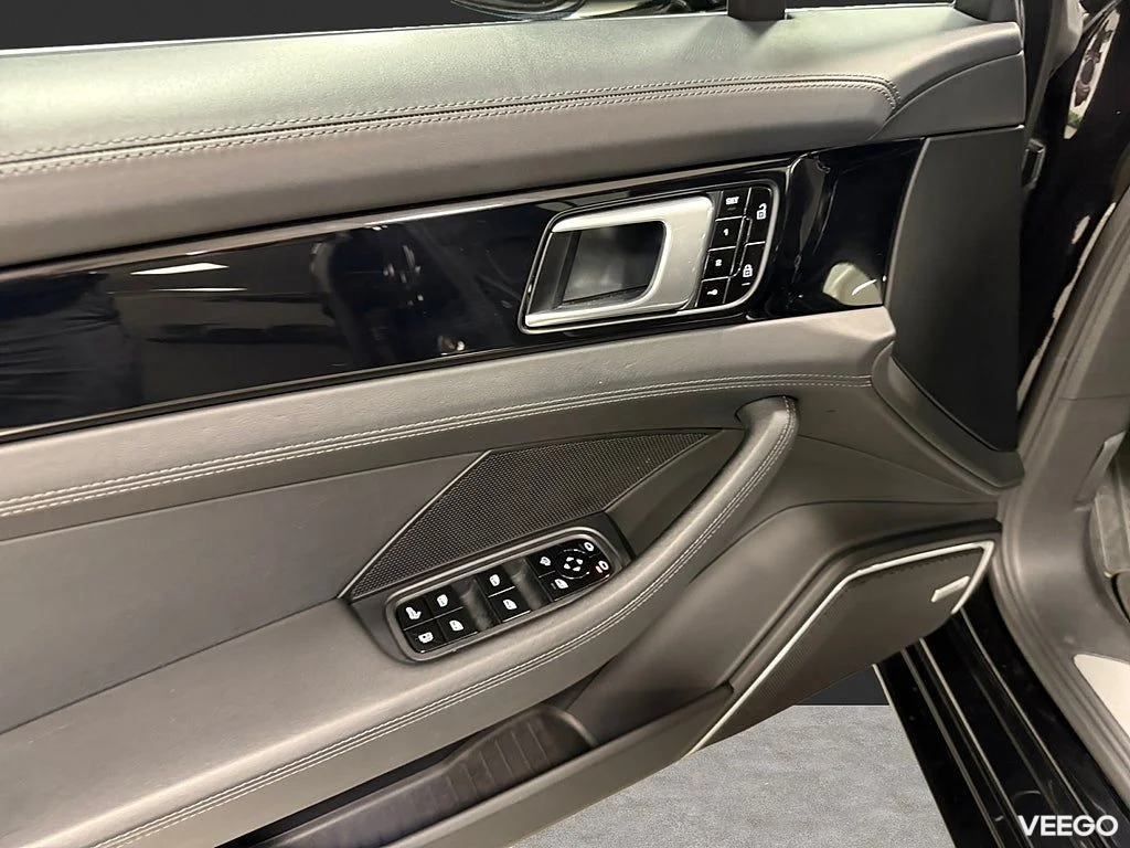 Porsche Panamera 4 E-Hybrid PDK 462HK /Pano /Soft Close/Spec 340kW