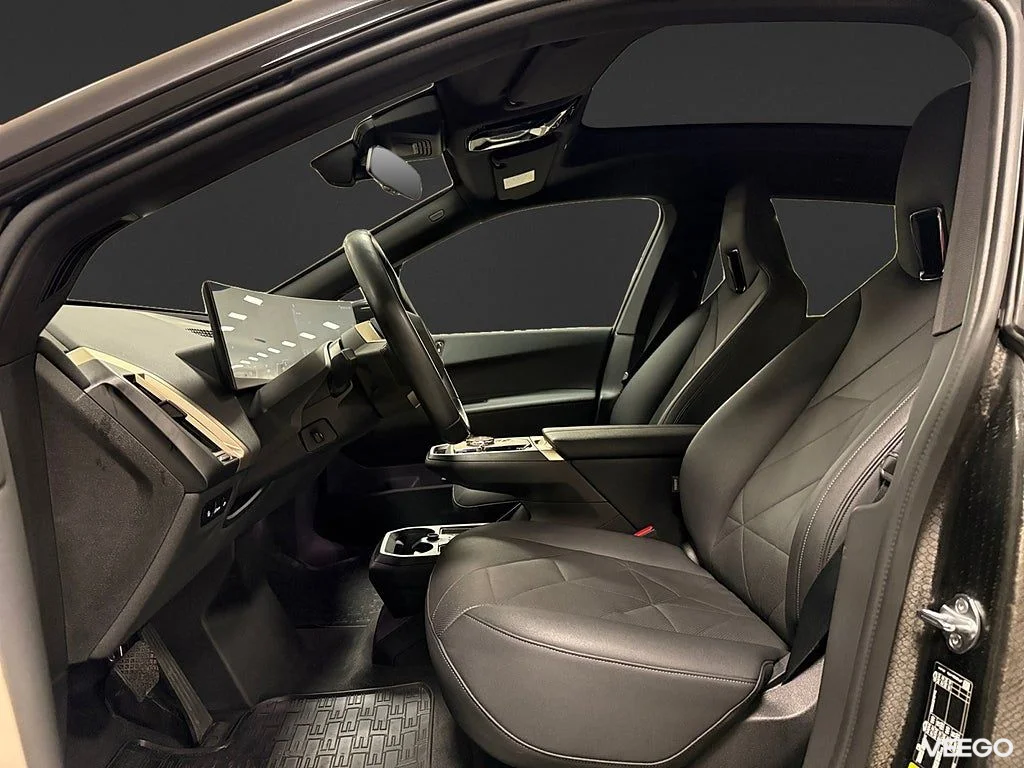 BMW iX xDrive40 326Hk /Sky Lounge /360 /Se Spec /Moms 240kW