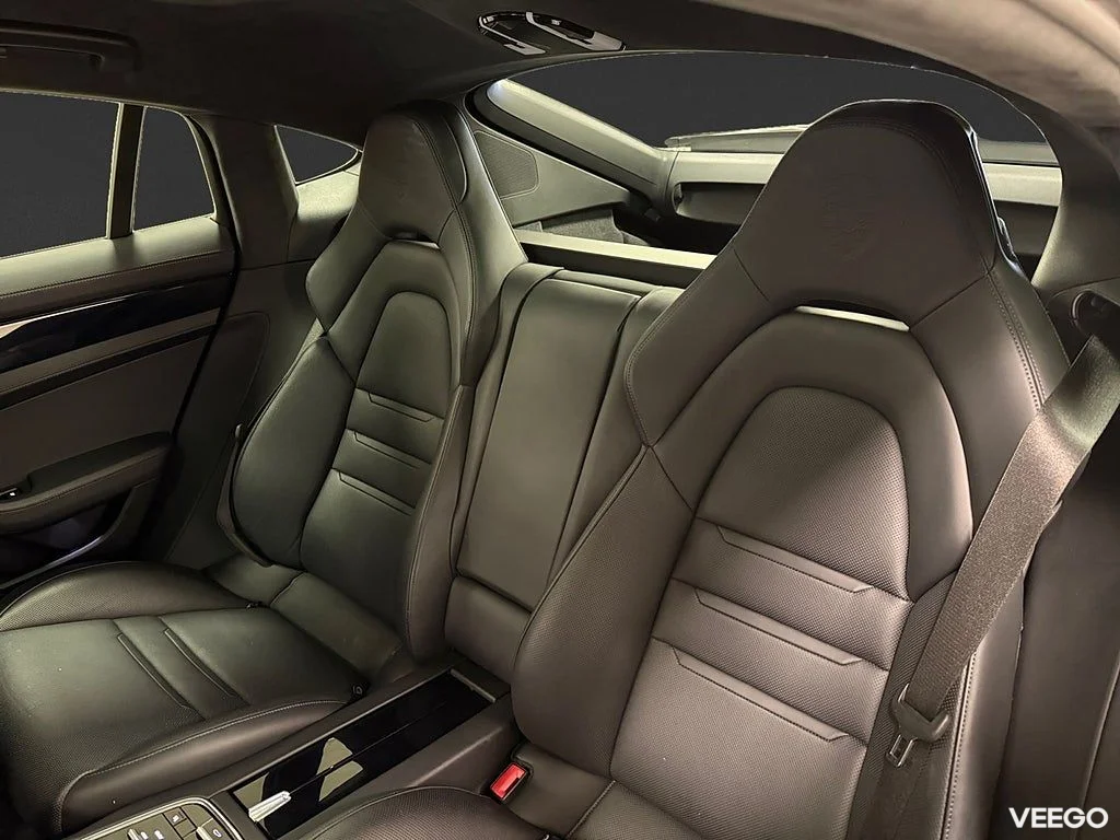 Porsche Panamera 4 E-Hybrid PDK 462HK /Pano /Soft Close/Spec 340kW