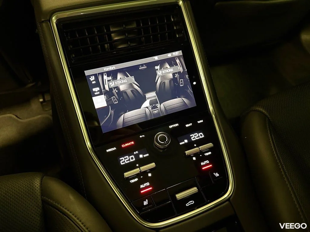 Porsche Panamera 4 E-Hybrid PDK 462HK /Pano /Soft Close/Spec 340kW