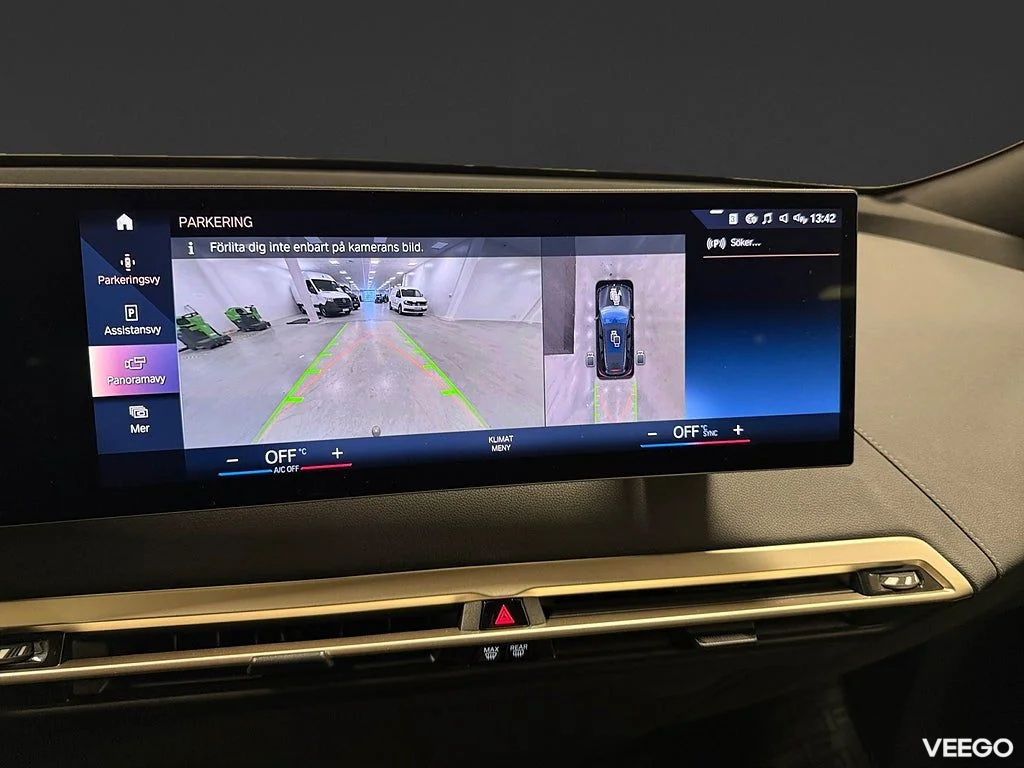 BMW iX xDrive40 326Hk /Sky Lounge /360 /Se Spec /Moms 240kW