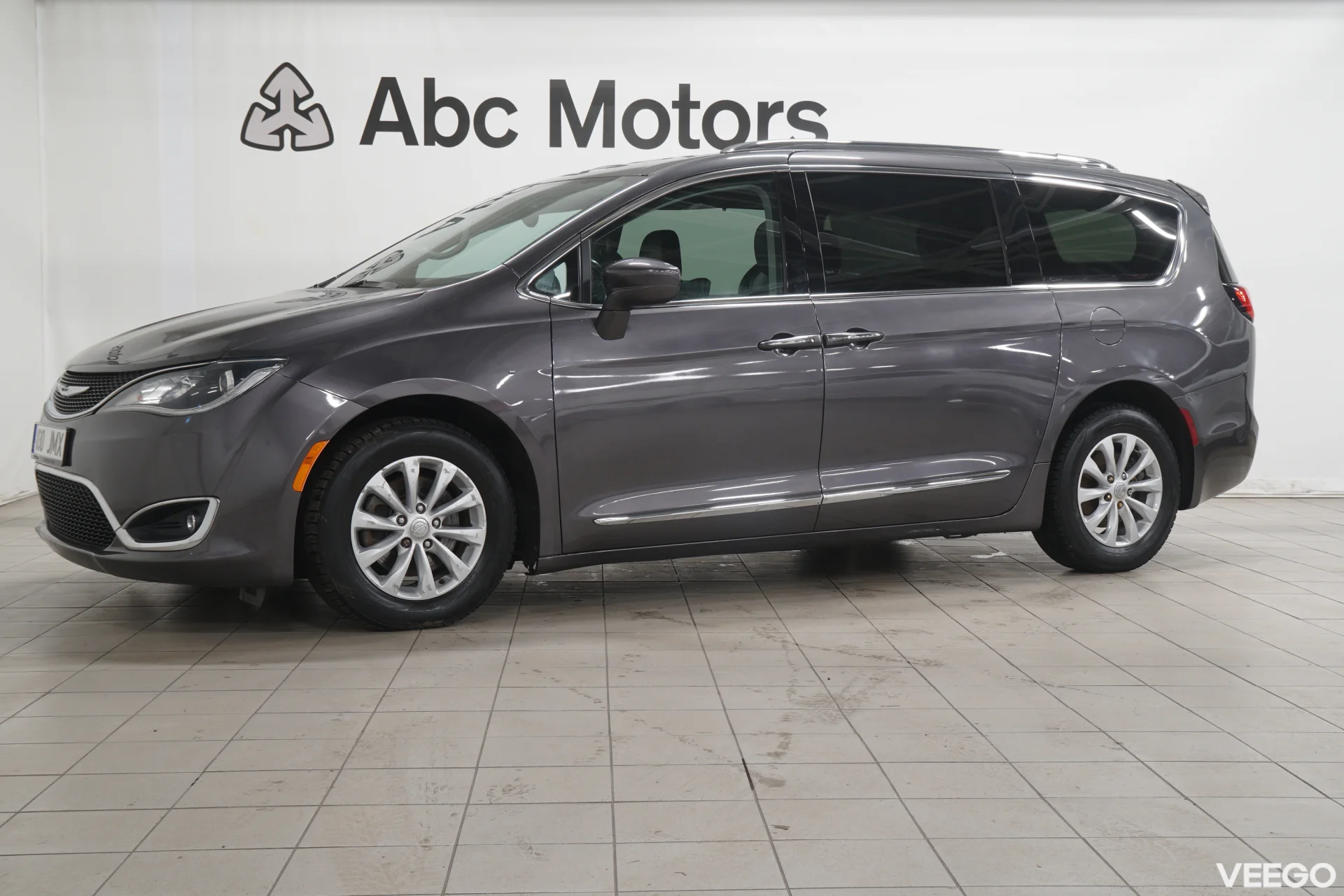 Chrysler Pacifica Touring 3.6 214kW