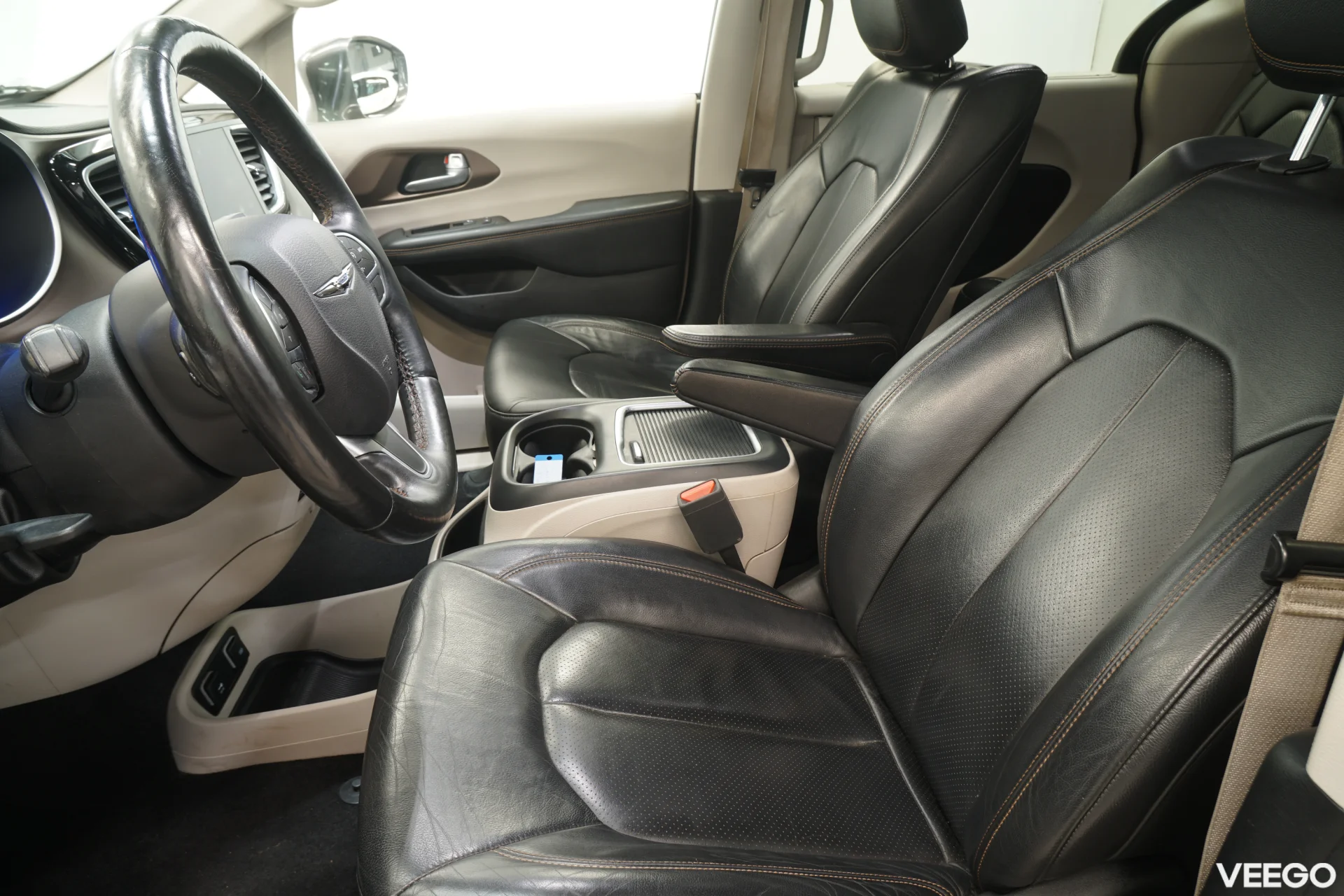 Chrysler Pacifica Touring 3.6 214kW