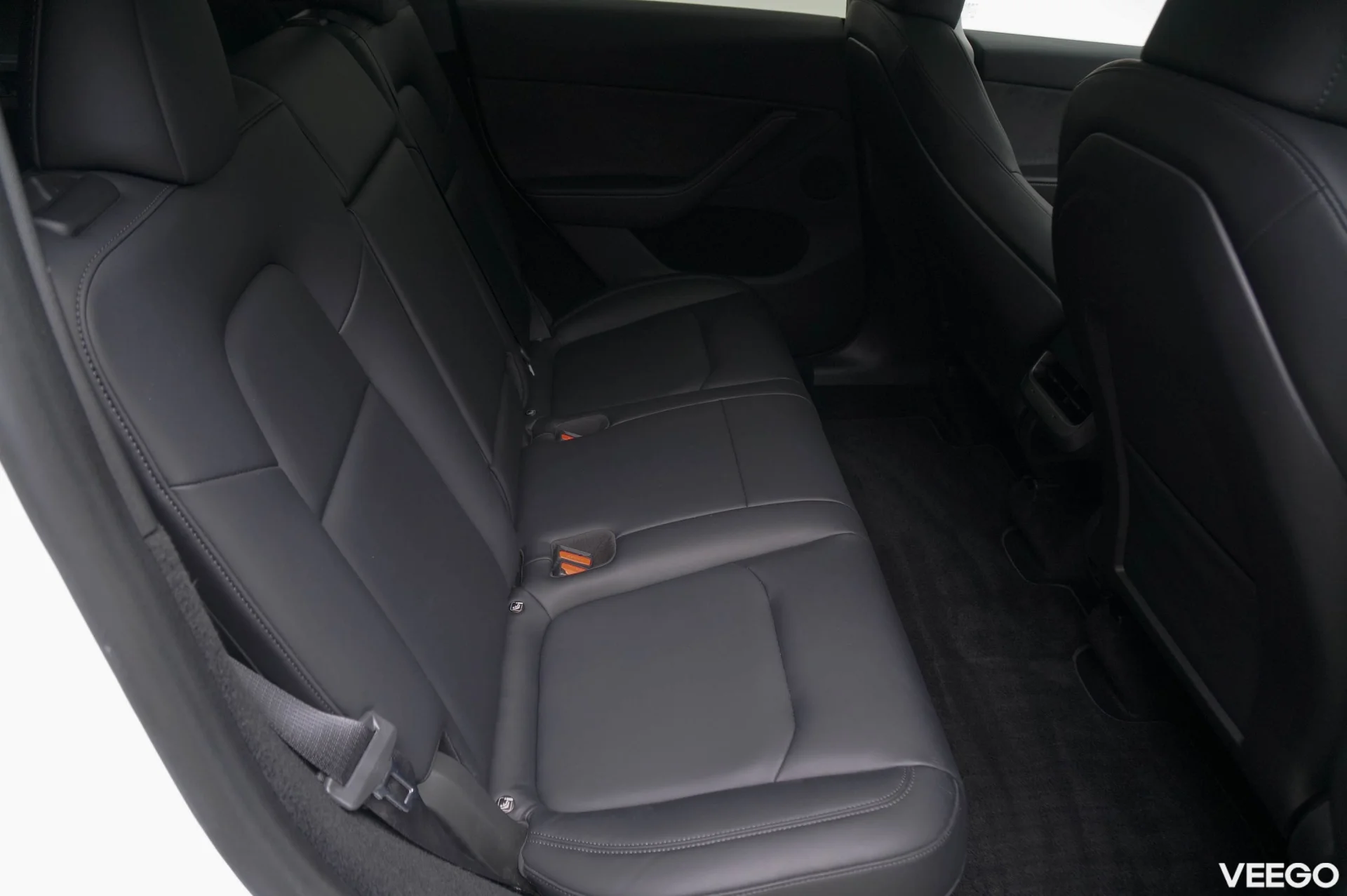 Tesla Model Y AWD Dual Motor Performance 185kW