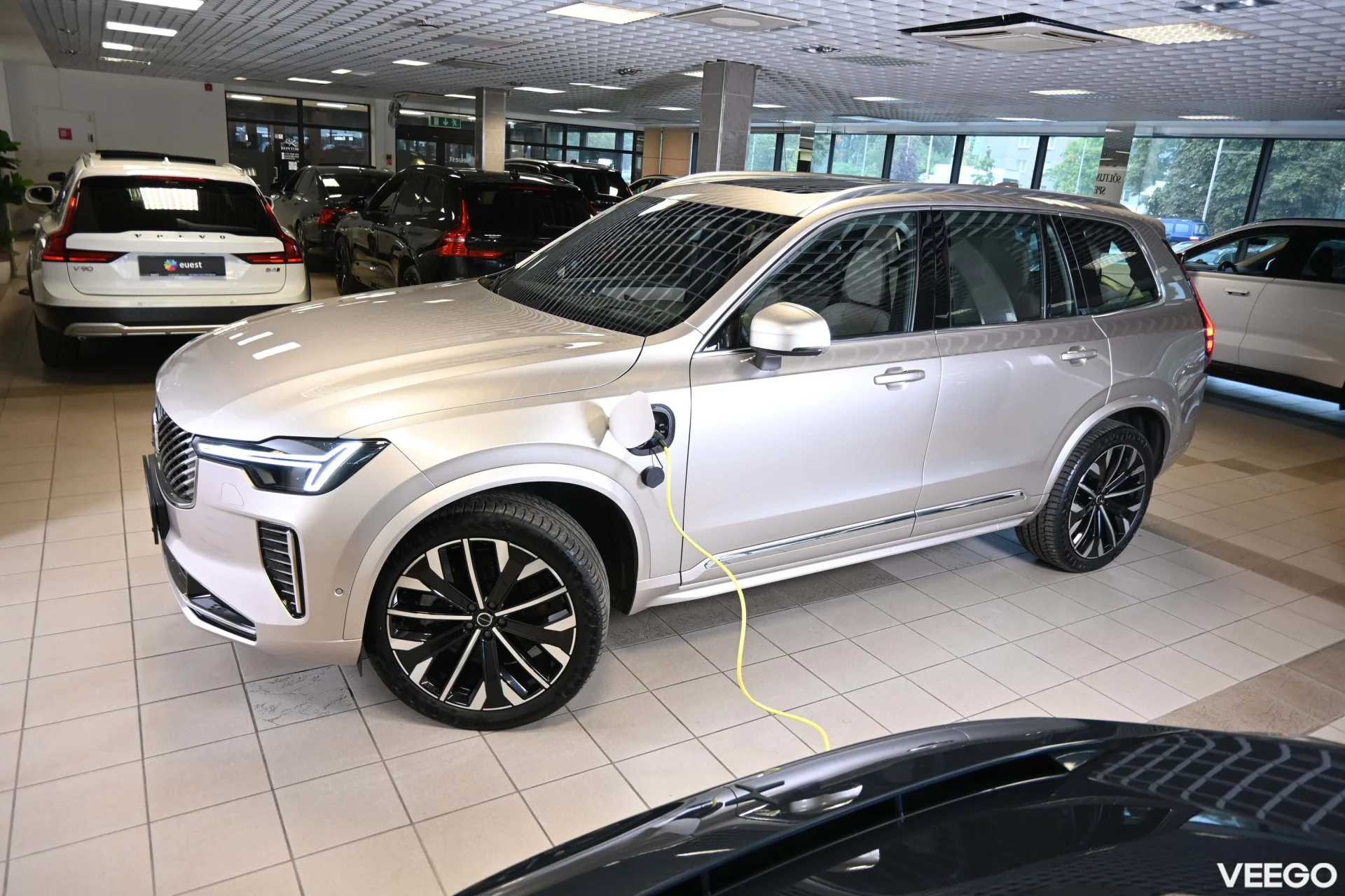 Volvo XC90 AWD B&W 4C LUXURY+ ULTRA BRIGHT FULL XENIUM INTELLI PRO MY26 2 335kW