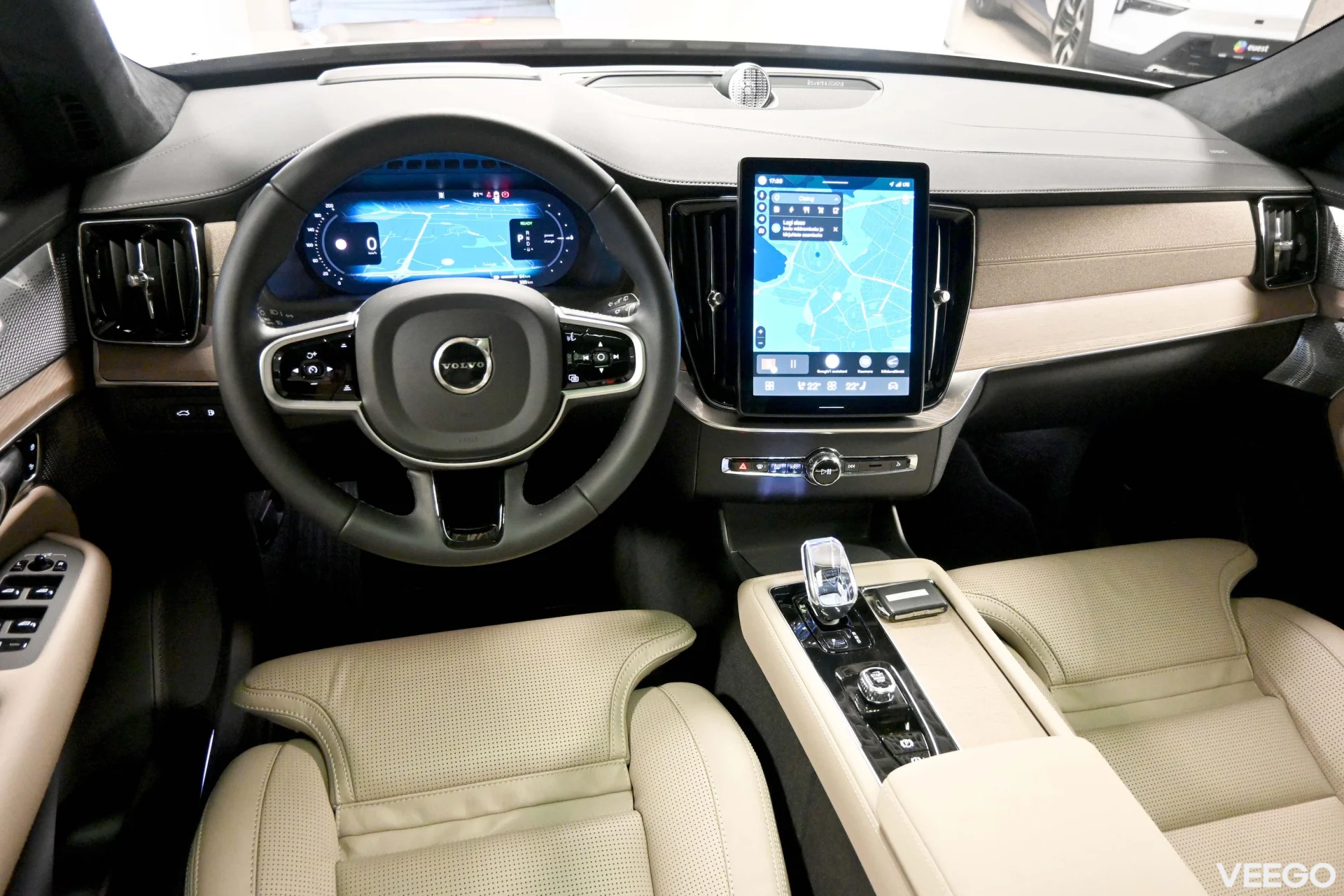 Volvo XC90 AWD B&W 4C LUXURY+ ULTRA BRIGHT FULL XENIUM INTELLI PRO MY26 2 335kW