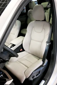 Volvo XC90 AWD B&W 4C LUXURY+ ULTRA BRIGHT FULL XENIUM INTELLI PRO MY26 2 335kW thumbnail