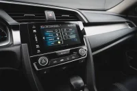 Honda Civic 4DR Elegance Navi Sensing 1.5 134kW thumbnail