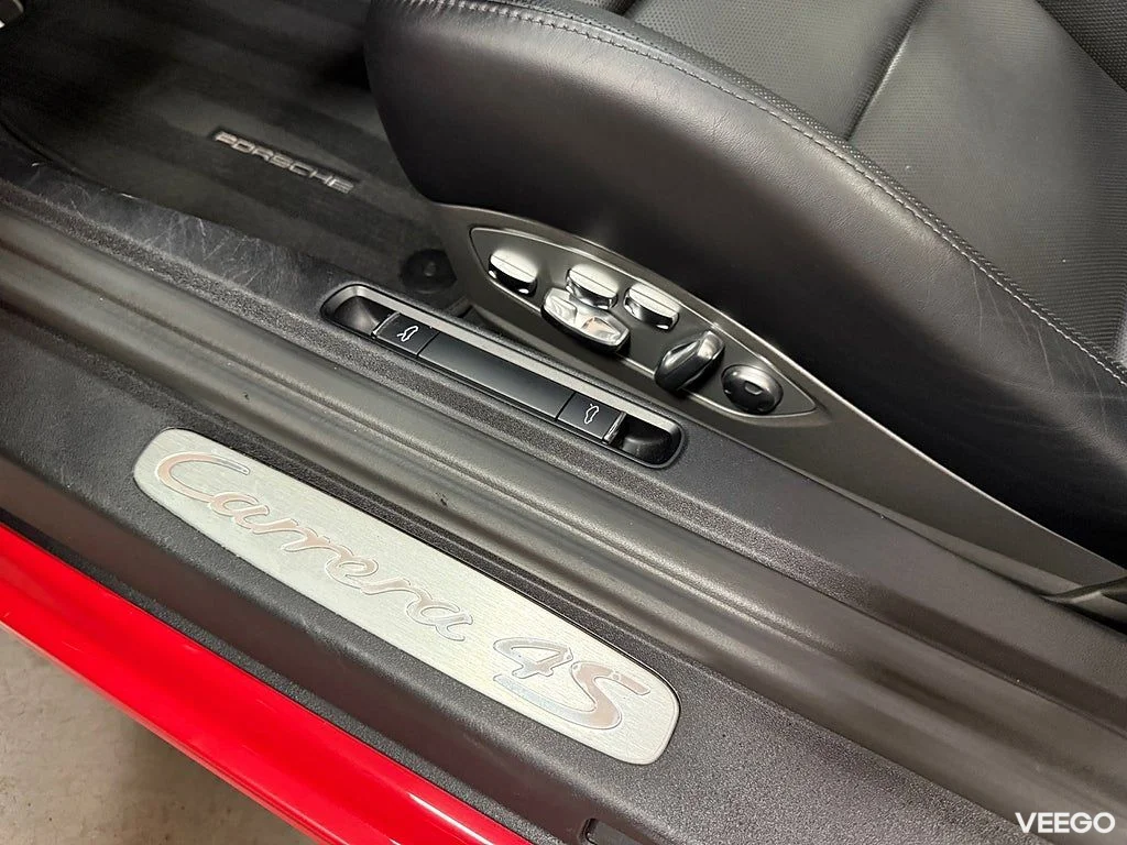 Porsche 911 991.2 Carrera 4S Cab PDK 420HK / PDCC / Se Spec 309kW
