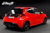 Toyota Yaris Hybrid CVT 116HK Style /Drag /B-Kamera 85kW thumbnail