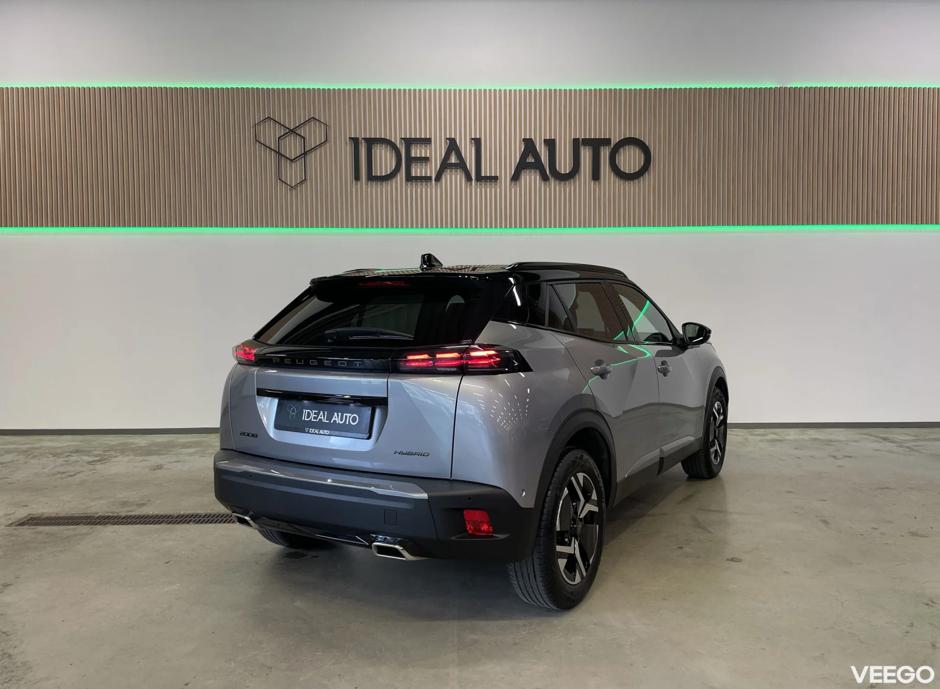 Peugeot 2008 GT Hybrid 1.2 100kW