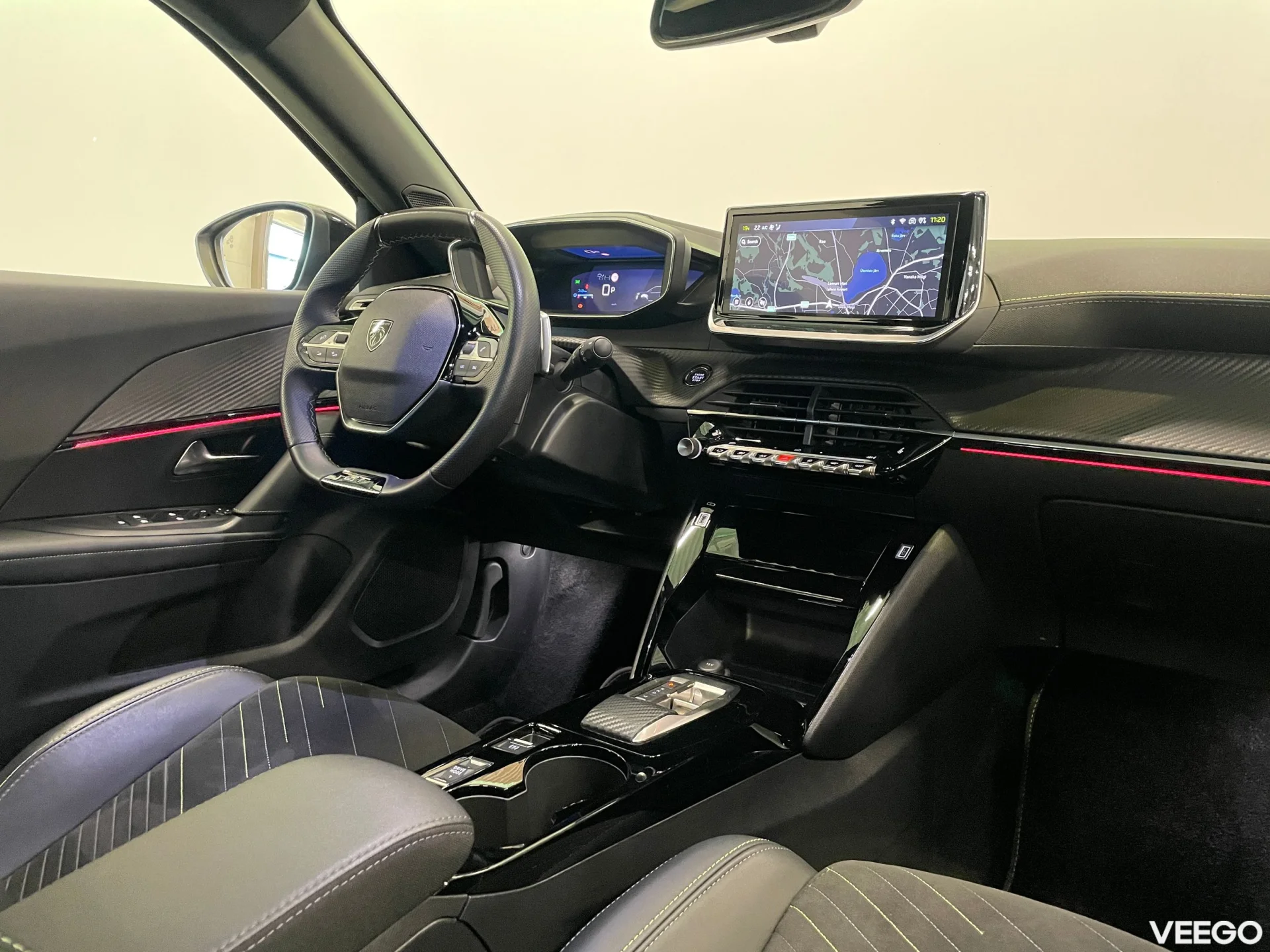 Peugeot 2008 GT Hybrid 1.2 100kW