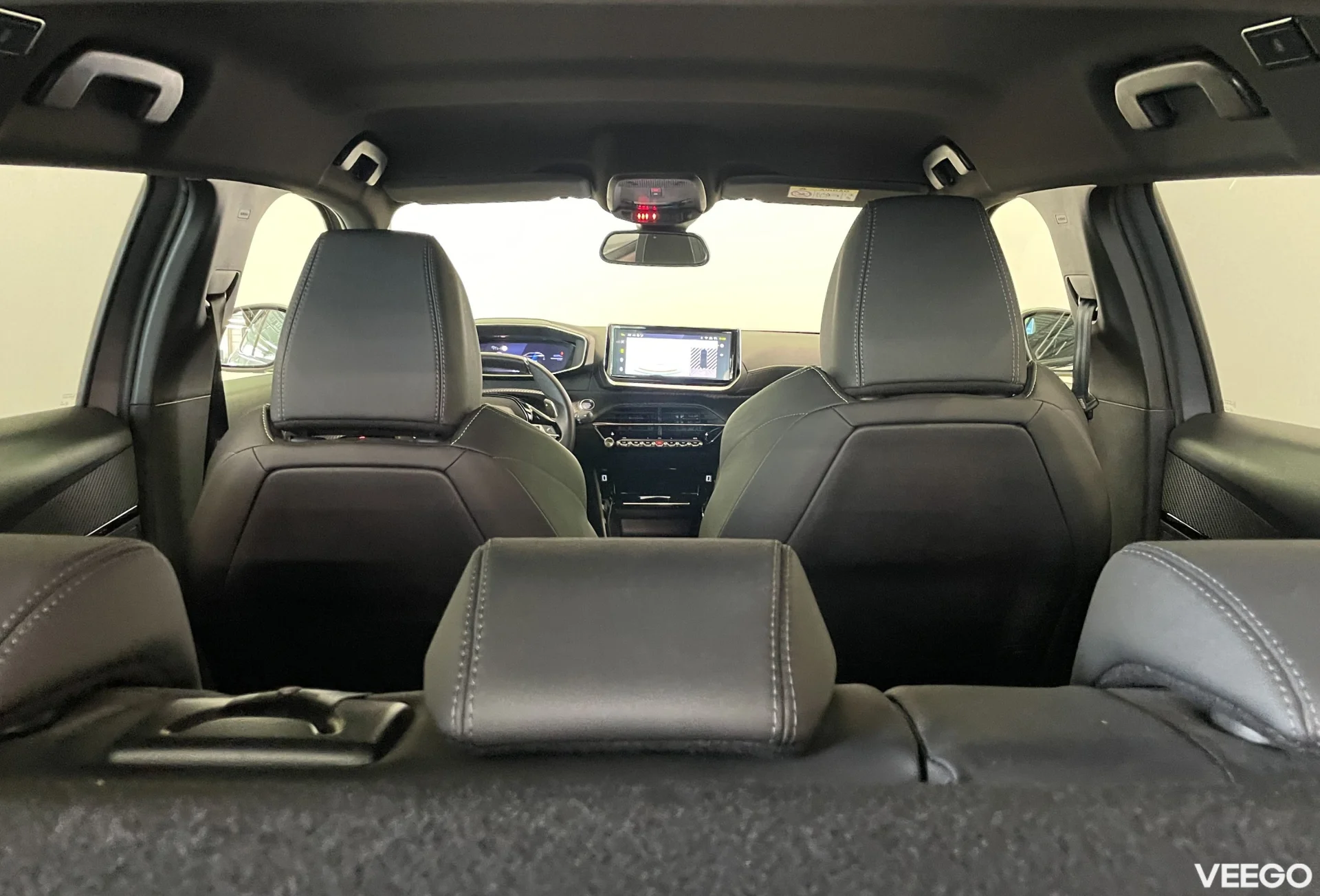Peugeot 2008 GT Hybrid 1.2 100kW