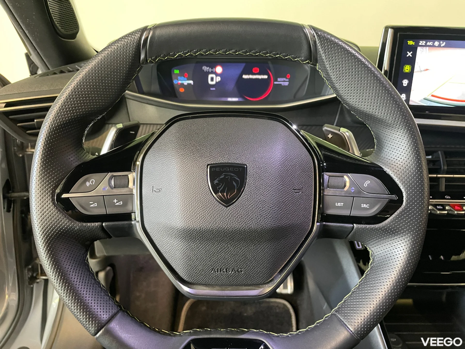 Peugeot 2008 GT Hybrid 1.2 100kW