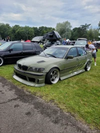 BMW 325 E46 2.5 141kW thumbnail