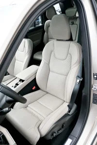 Volvo XC90 AWD B&W 4C LUXURY+ ULTRA BRIGHT FULL XENIUM INTELLI PRO MY26 2 335kW thumbnail