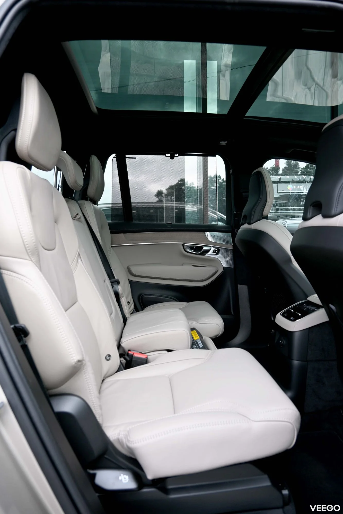 Volvo XC90 AWD B&W 4C LUXURY+ ULTRA BRIGHT FULL XENIUM INTELLI PRO MY26 2 335kW