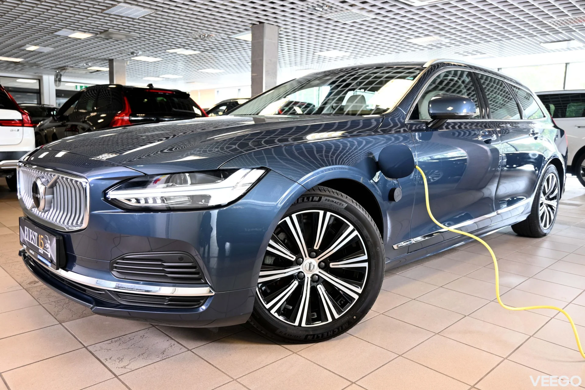 Volvo V90 AWD H&K ULTIMATE BRIGHT INTELLI SAFE MY22 2 251kW