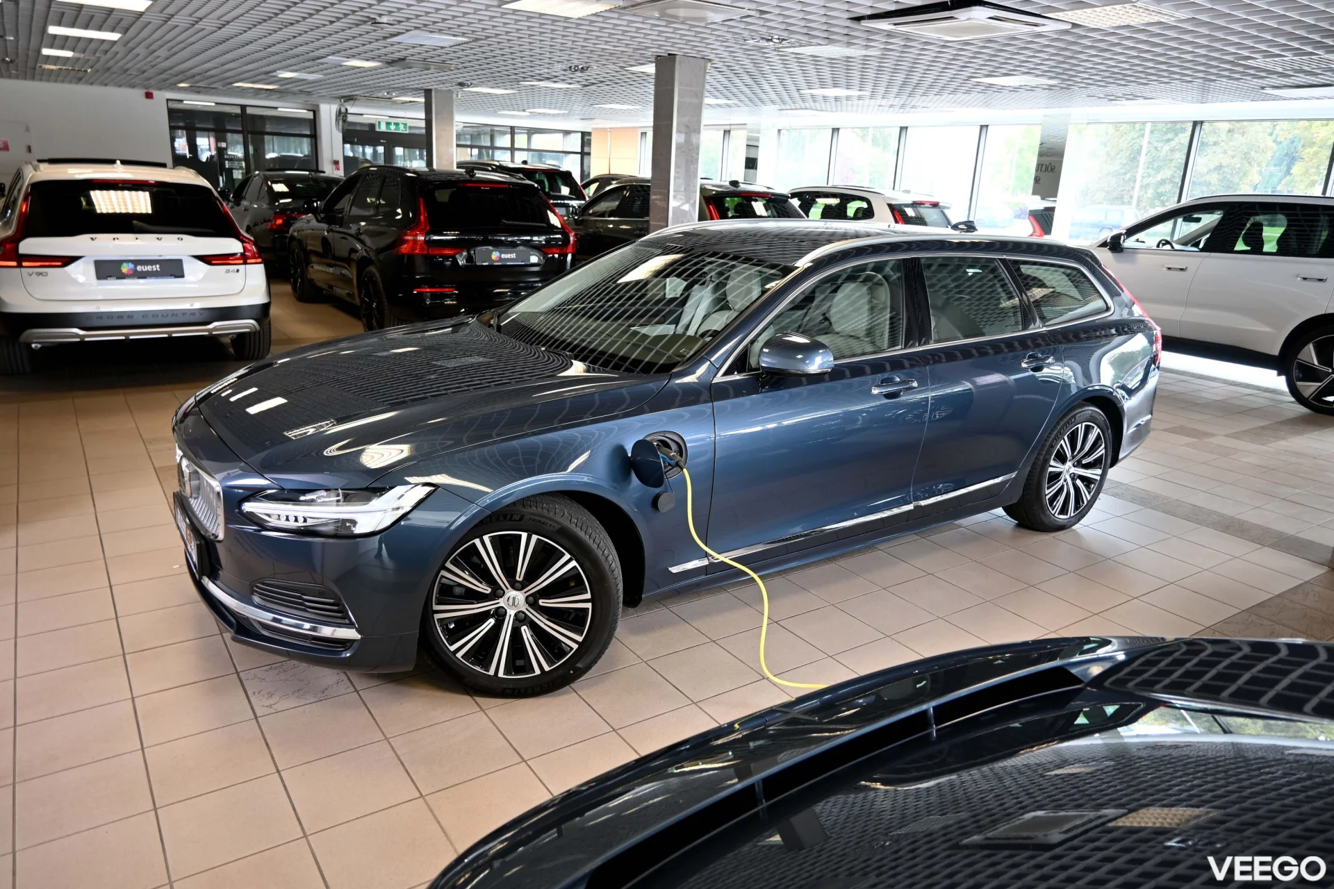 Volvo V90 AWD H&K ULTIMATE BRIGHT INTELLI SAFE MY22 2 251kW