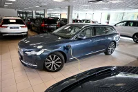 Volvo V90 AWD H&K ULTIMATE BRIGHT INTELLI SAFE MY22 2 251kW thumbnail