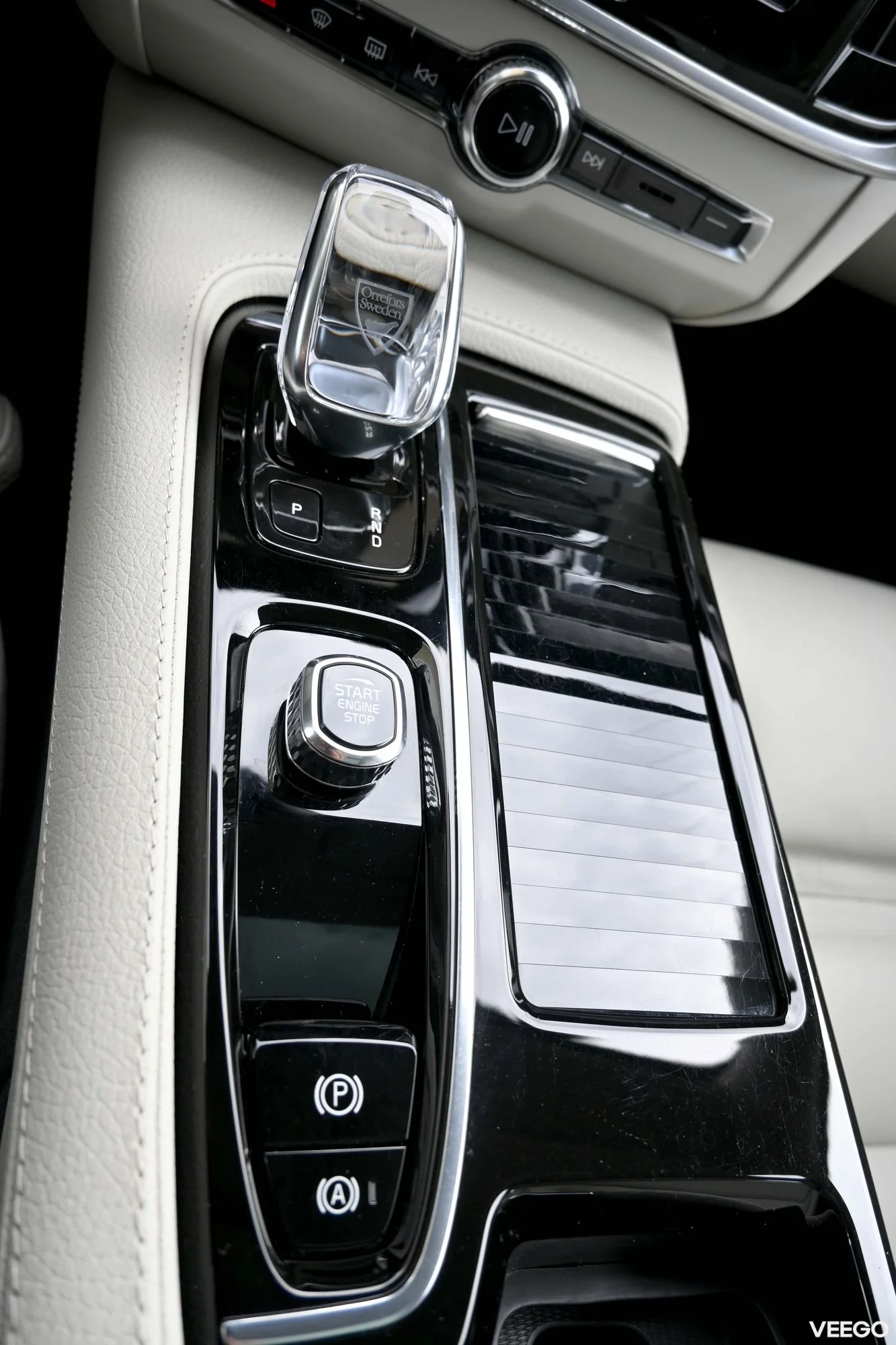Volvo V90 AWD H&K ULTIMATE BRIGHT INTELLI SAFE MY22 2 251kW