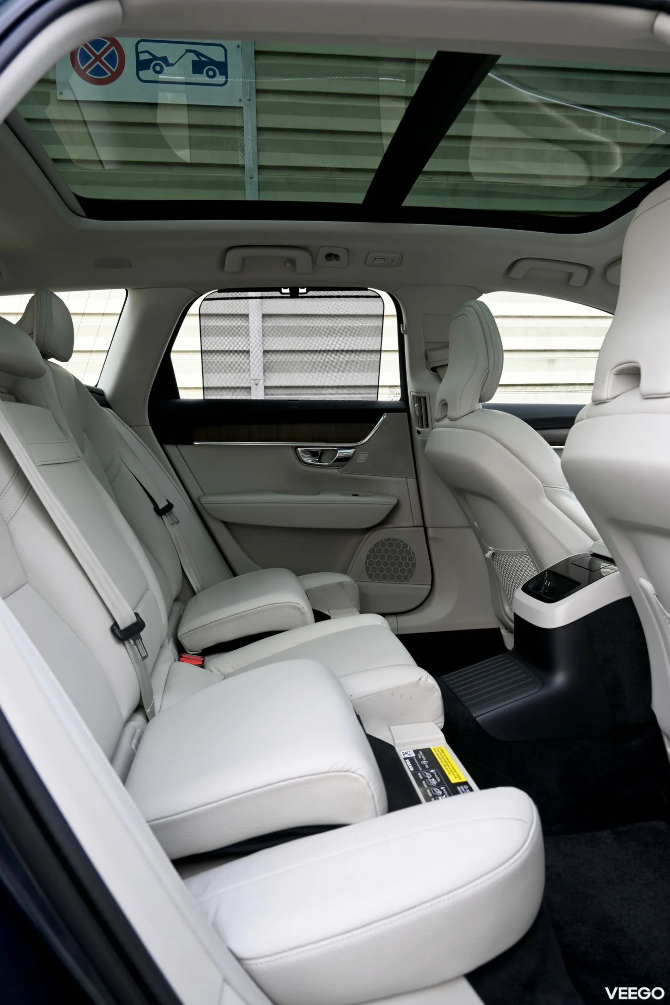 Volvo V90 AWD H&K ULTIMATE BRIGHT INTELLI SAFE MY22 2 251kW