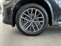BMW X1 sDrive18i xLine Rattvärme Drag ComfortAccess ParkAssist 0kW thumbnail
