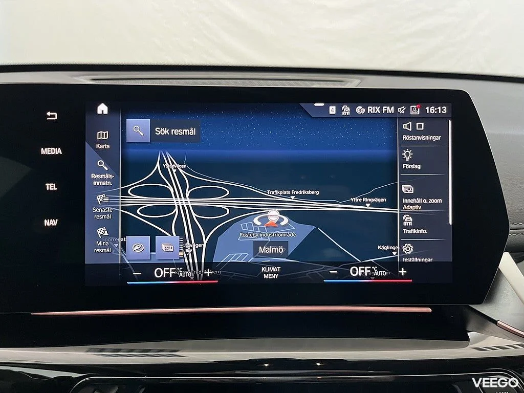 BMW X1 sDrive18i xLine Rattvärme Drag ComfortAccess ParkAssist 0kW