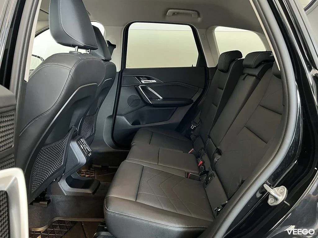BMW X1 sDrive18i xLine Rattvärme Drag ComfortAccess ParkAssist 0kW