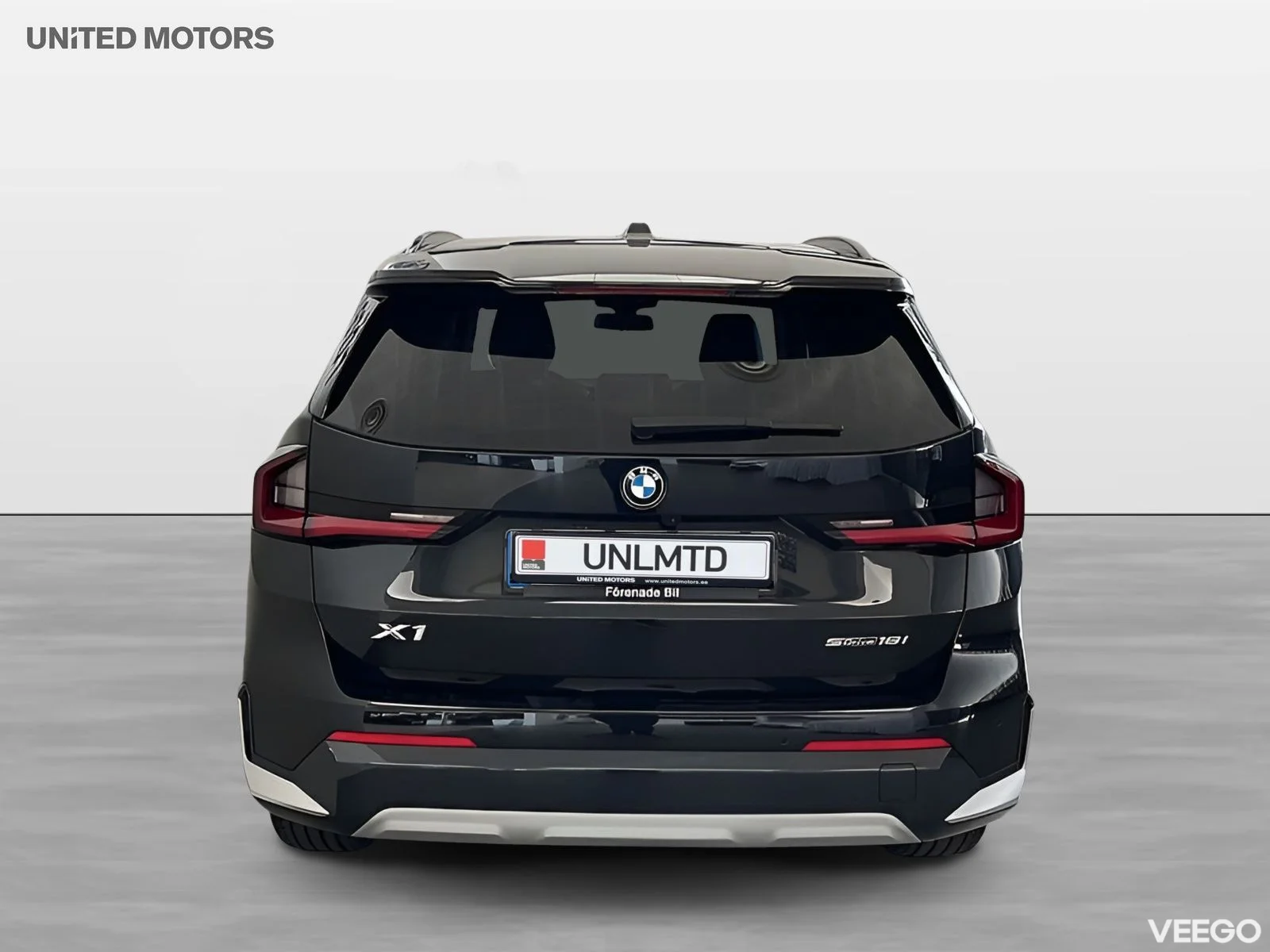 BMW X1 sDrive18i xLine Rattvärme Drag ComfortAccess ParkAssist 0kW