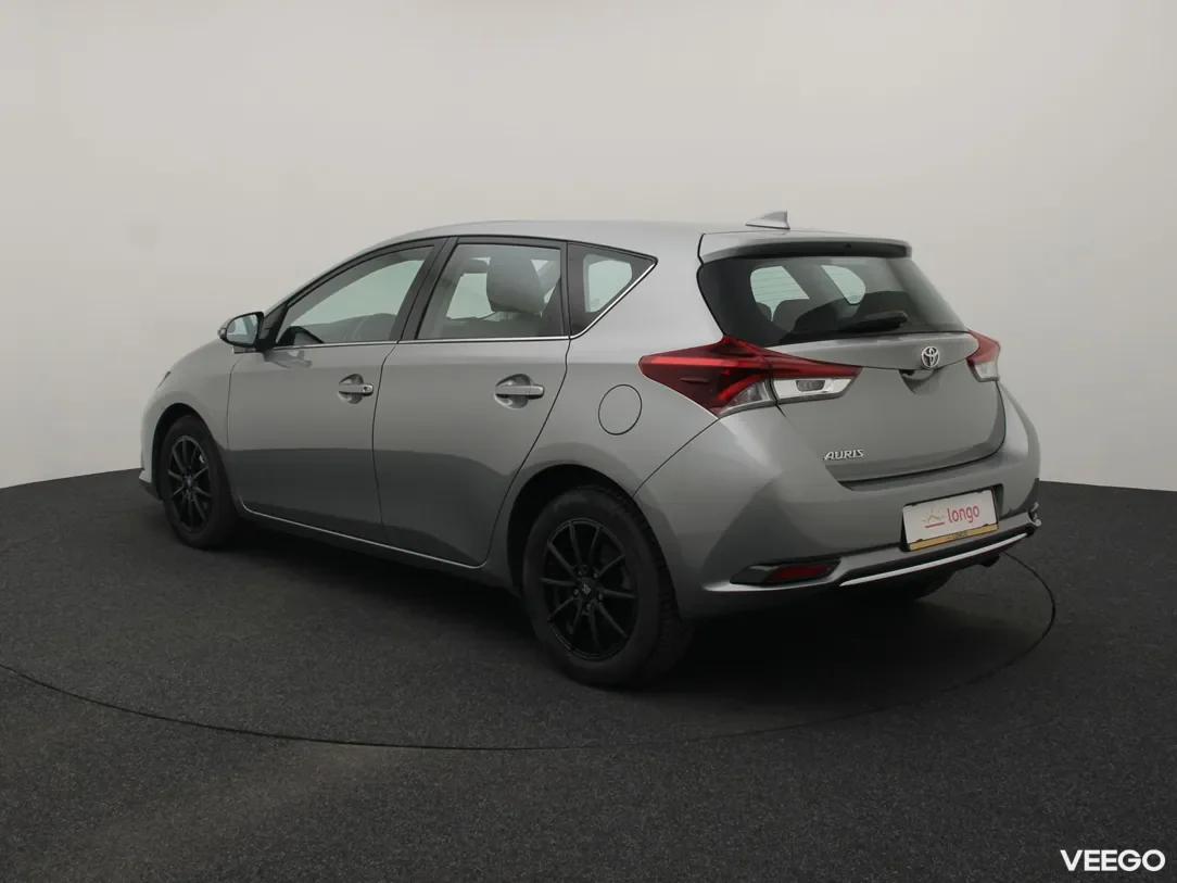 Toyota Auris 1.6 97kW