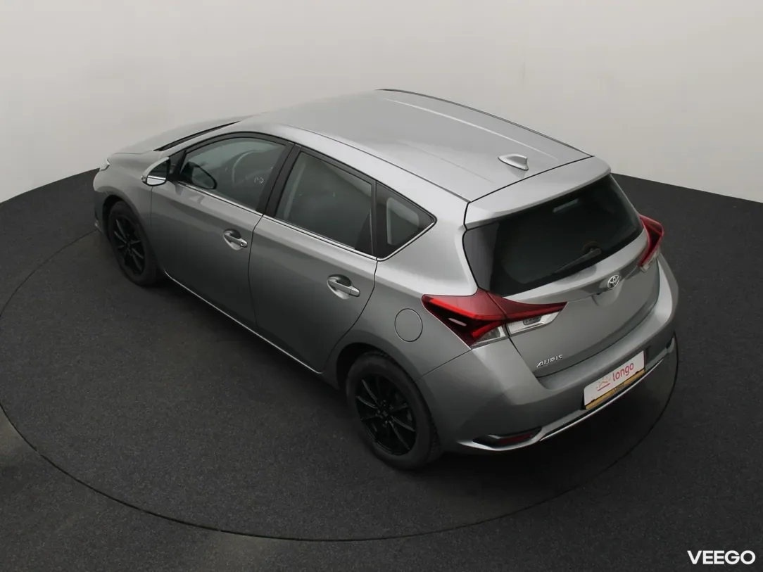 Toyota Auris 1.6 97kW