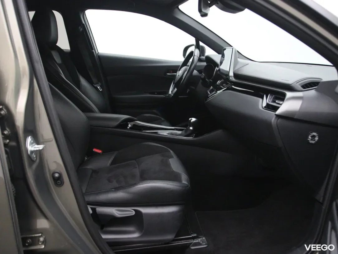 Toyota C-HR 1.8 90kW