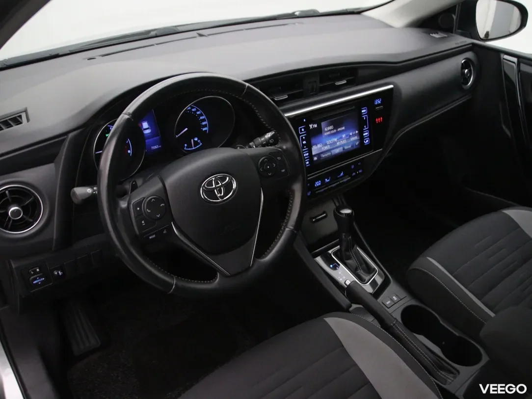Toyota Auris 1.6 97kW